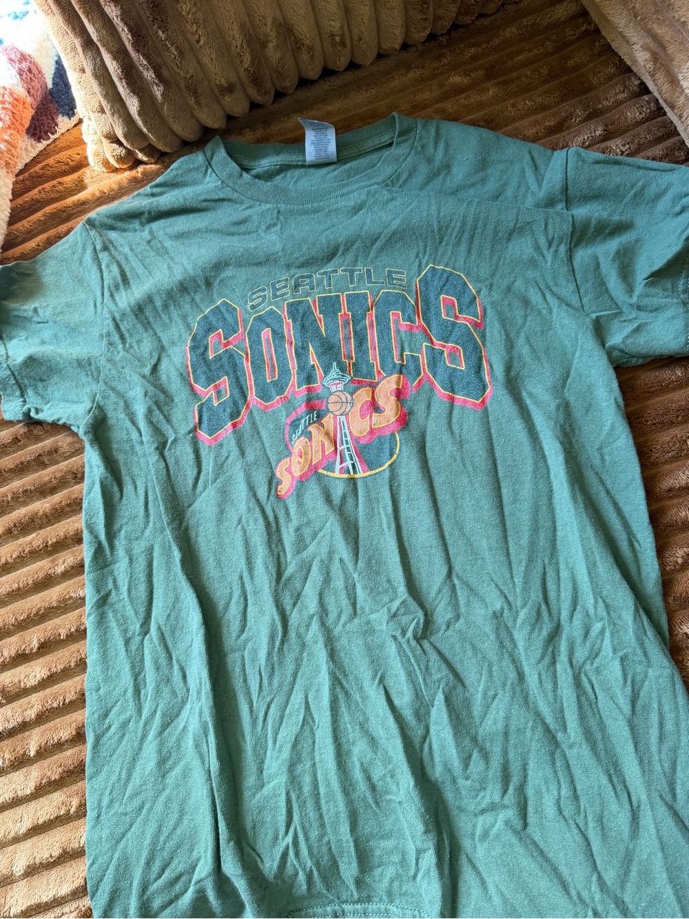 Seattle Sonics vintage t shirt size S women’s